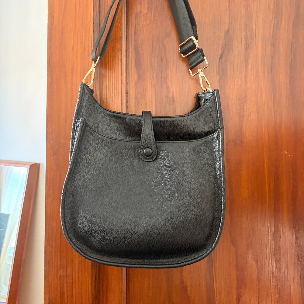 Ah Dorned crossbody black vegan leather purse like new